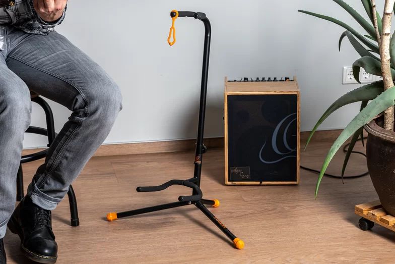 ORTEGA Metal-Guitar-Stand - Black