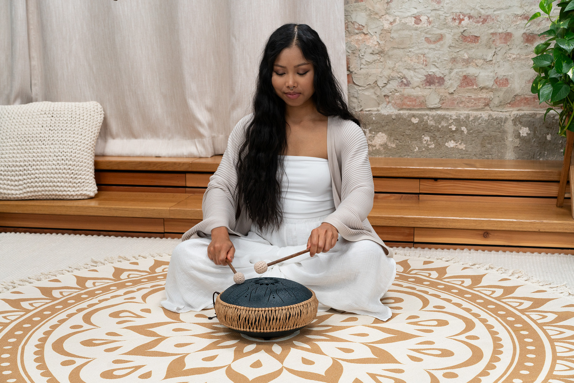 MEINL Sonic Energy MOSTD2NB  Medium Octave Steel Tongue Drum 10“ - C Moll - 8 Töne - 432 Hz - Navy Blue